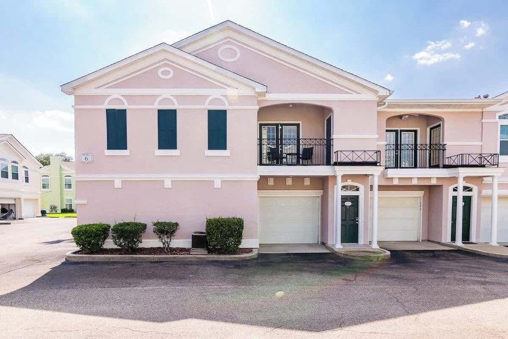 Legacy Villa 602 - 3 bedroom 2 bath condo - quiet beachside neighborhood