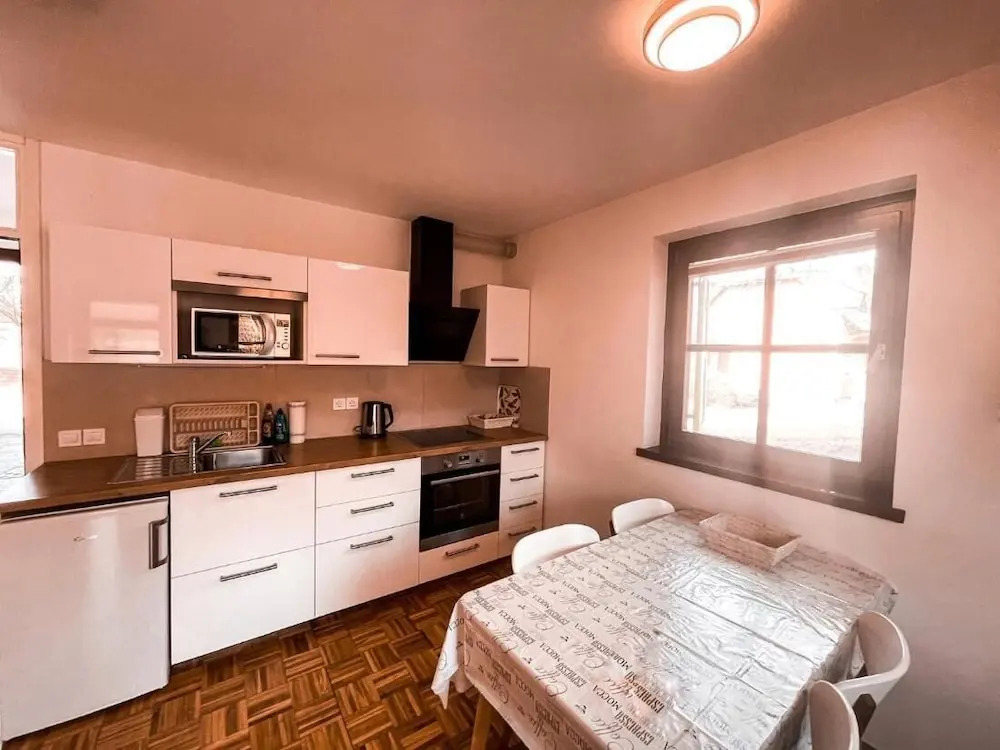 Mad House Apartment 1, Terme Čatež