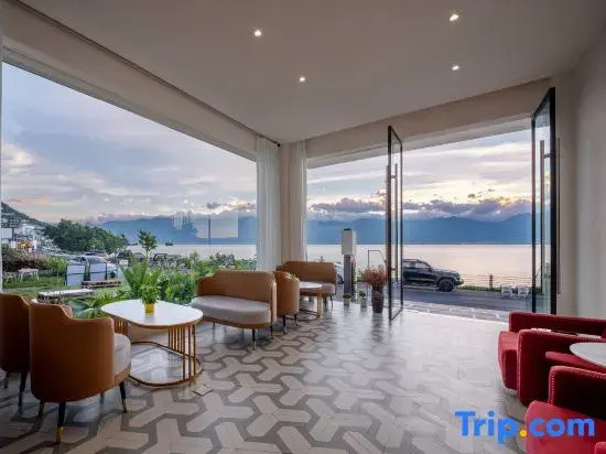 Moonlight by the Sea • Erhai Lake | AWAKENING • SOULM Sunset Seaview Design Guesthouse (Small Putuo)