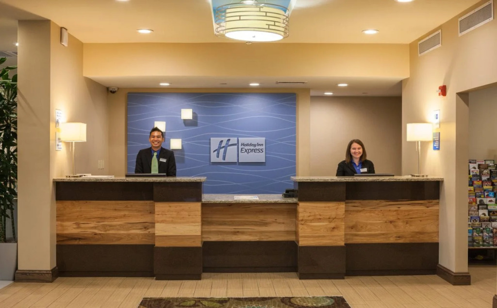 Holiday Inn Express & Suites Charleston DWTN - Medical CTR by IHG