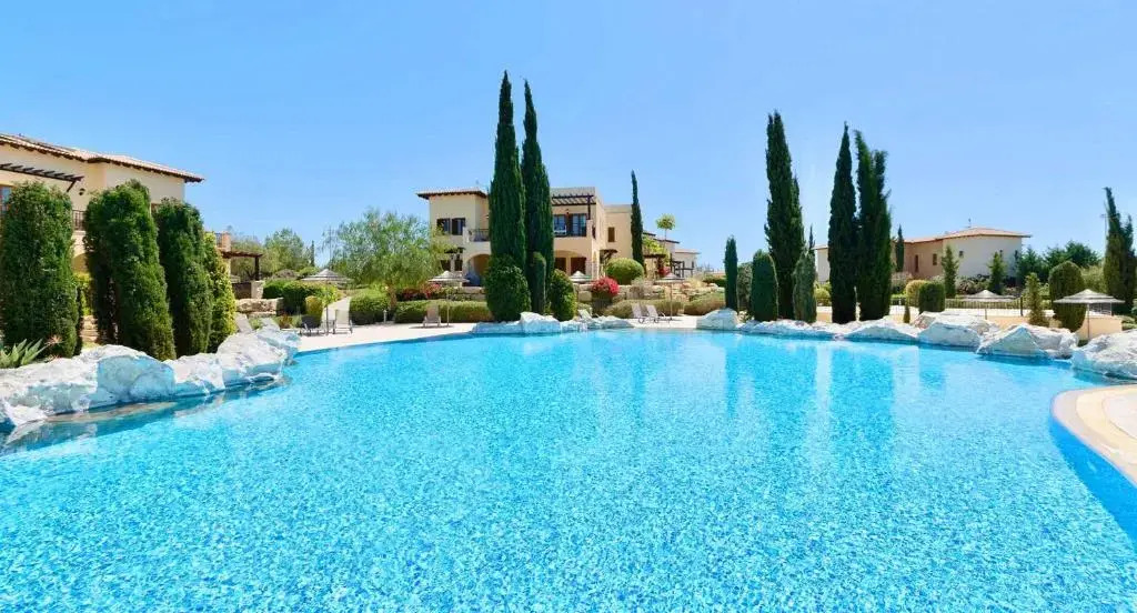 2 bedroom Apartment Pomos with garden and sea views, Aphrodite Hills Resort