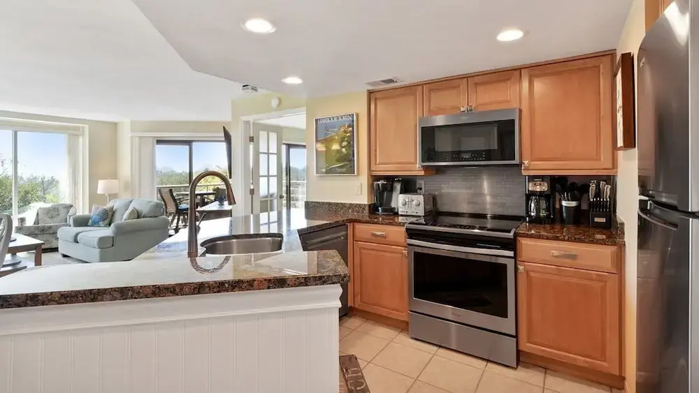 2515 Mare 2 Bedroom Condo