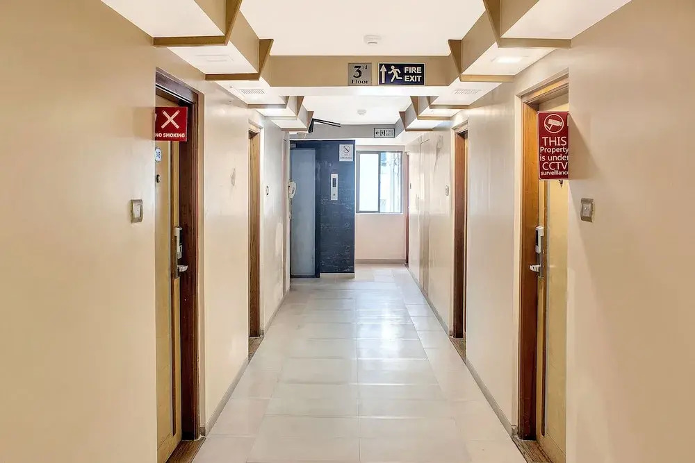 OYO 11089 Hotel Deccan 8