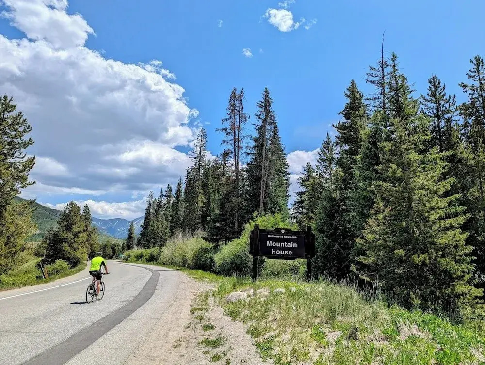 Gateway Lodge 5084