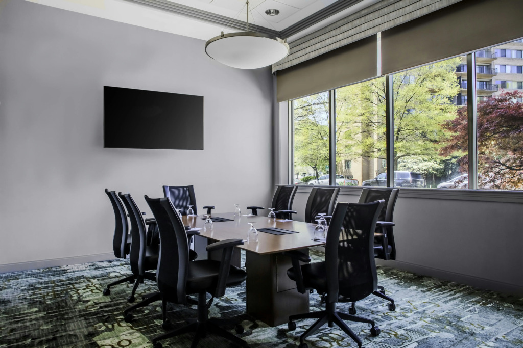 Hampton Inn & Suites Arlington Crystal City DCA