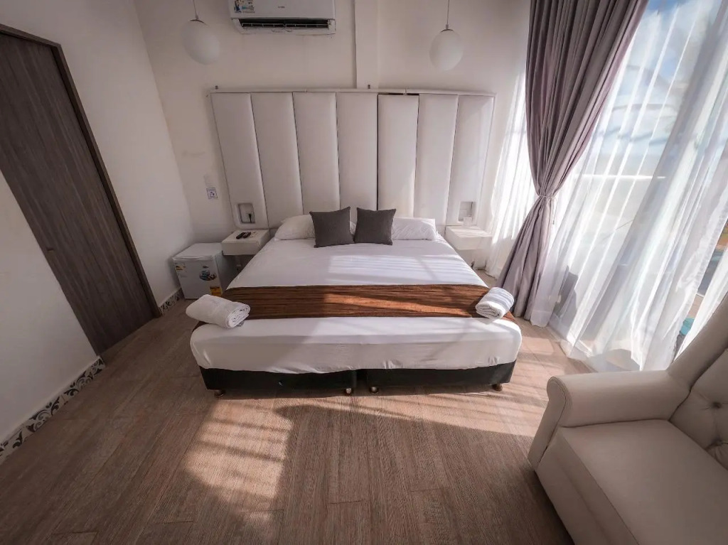 Ocean Breeze Boutique Hotel