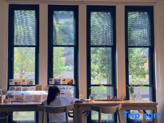 Yungu Shanfang Hostel