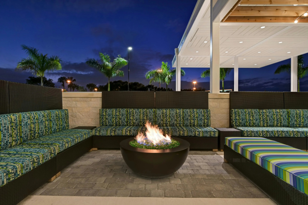 Home2 Suites by Hilton West Palm Beach Airport, FL