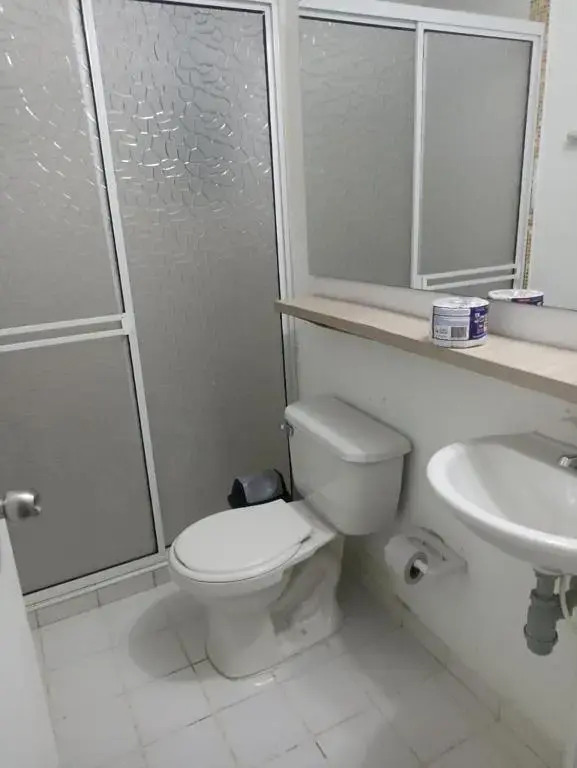 Apartamento de 3 Habitaciones con ventiladores amoblado fresco