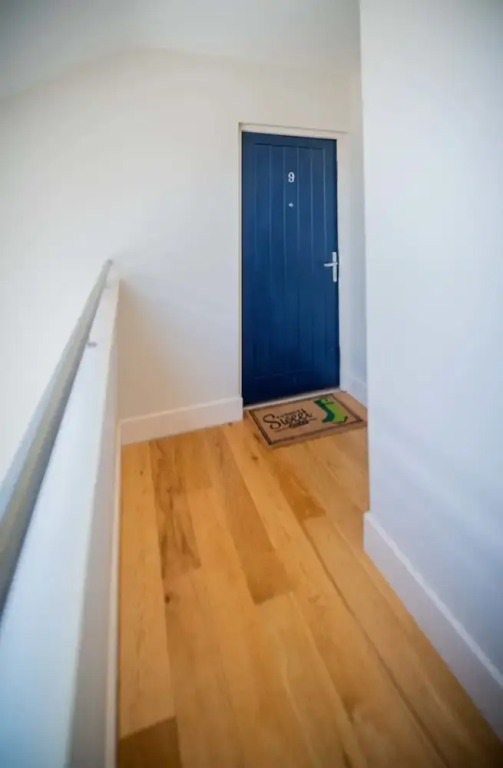 Luxury Central Reading Apartment 1 bed. Satellite TV. Wi-Fi