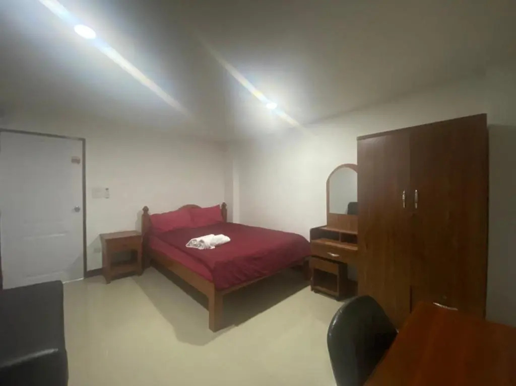 OYO 1135 Triple A Residence