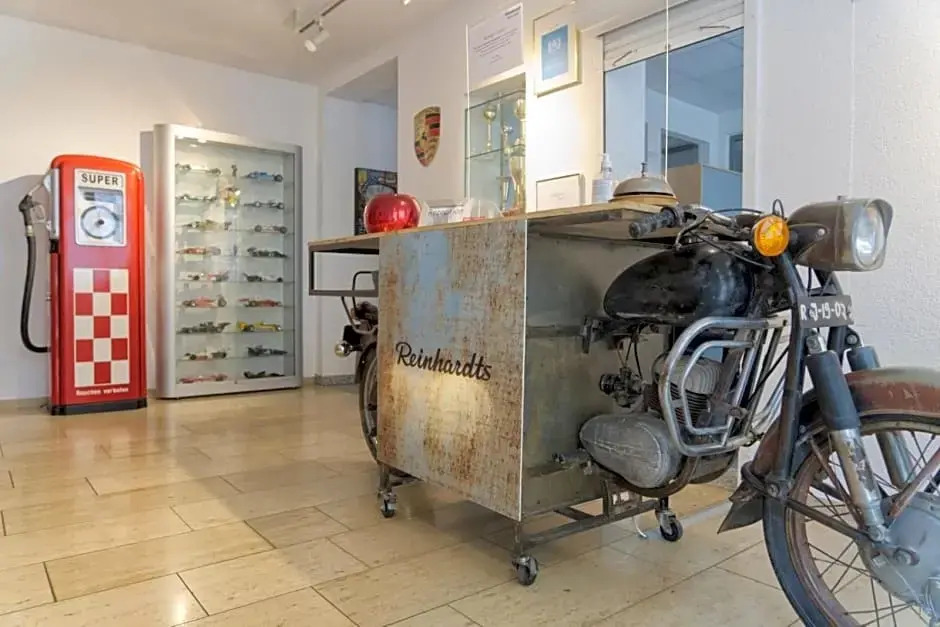 Reinhardts Garni Automobilia Hotel