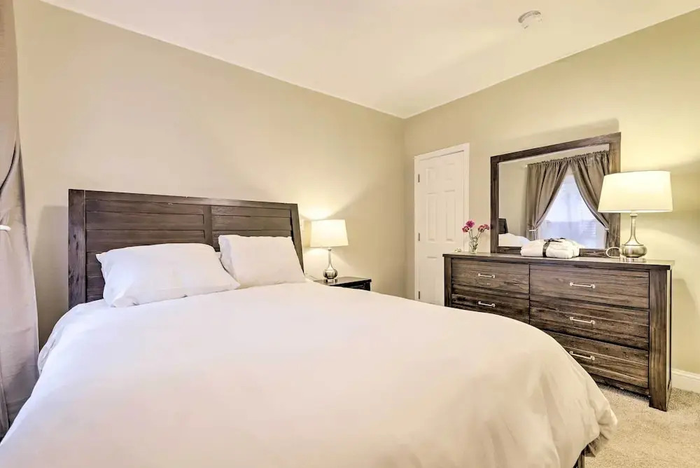 Cozy Springfield Apartment, Close to Parks!