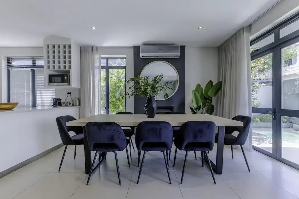 Newly Renovated 3 bed Apartment With Splashpool - 2283