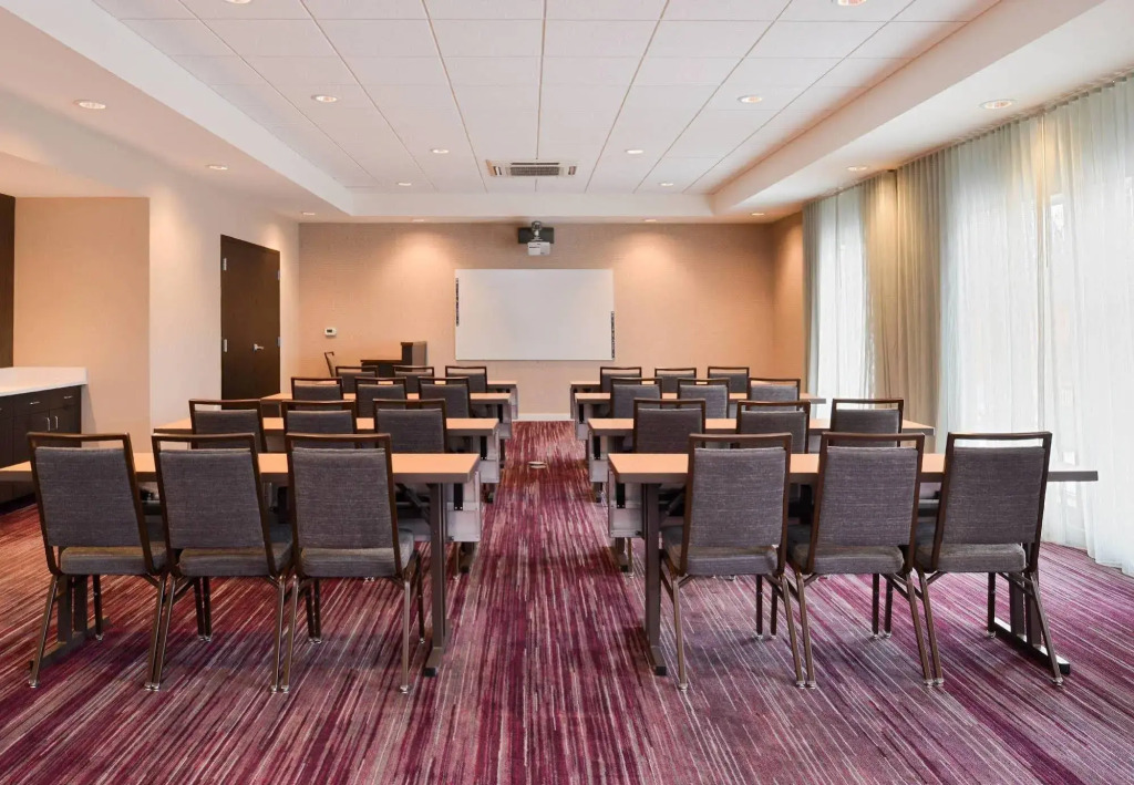 Courtyard by Marriott Toledo North