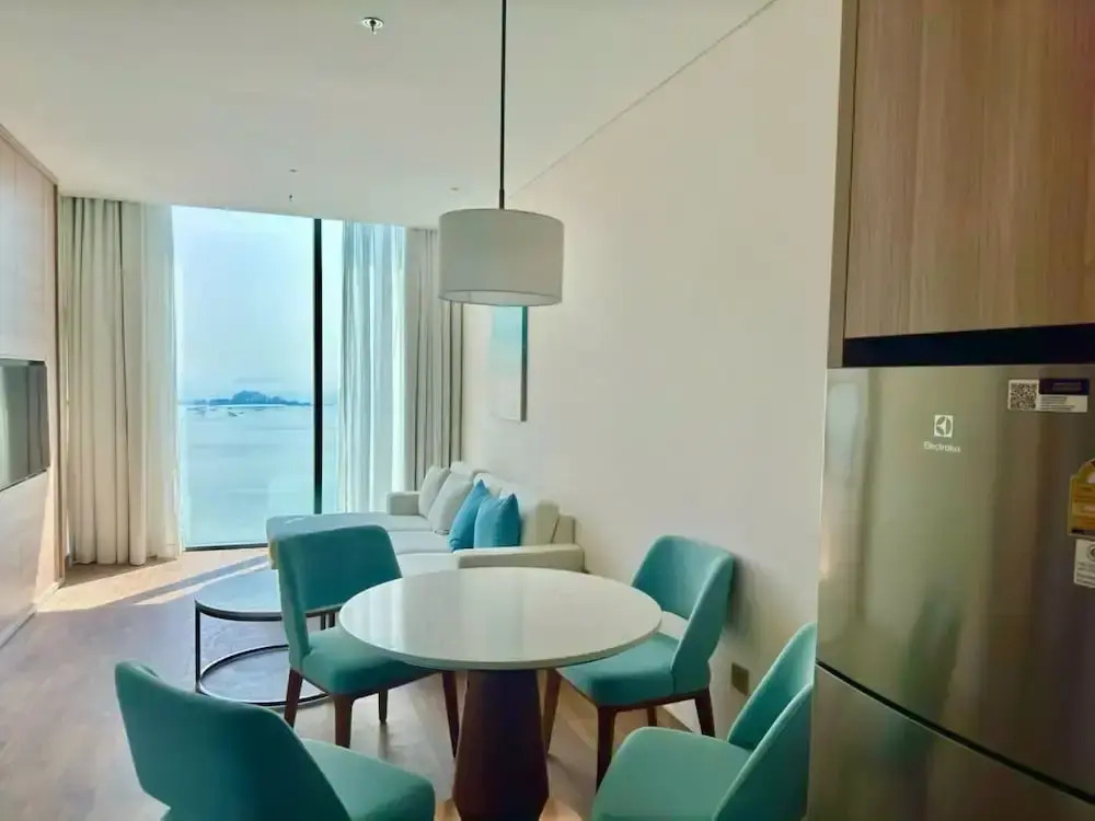 A La Carte Ha Long Paradise Bay