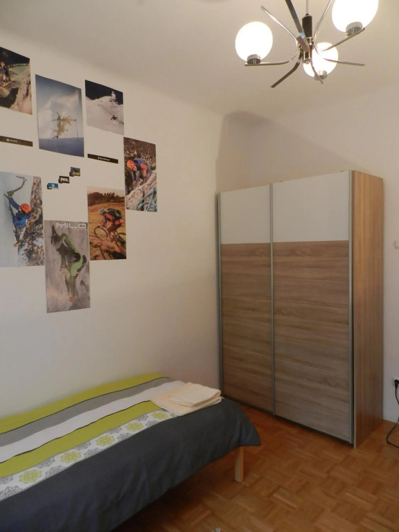 Nice apartment with free car parking, WiFi and bikes for free