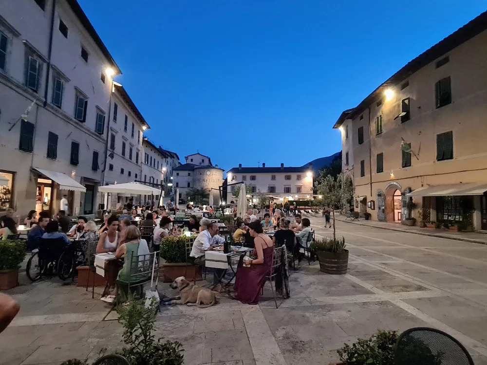 La Terrazza, historic Tuscan stone residence with garden and terrace in Cetona