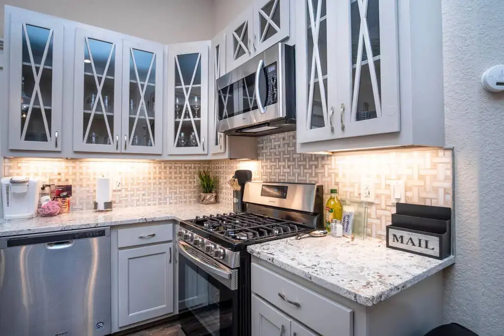 Brand NEW Large Impressive House Near Downtown!