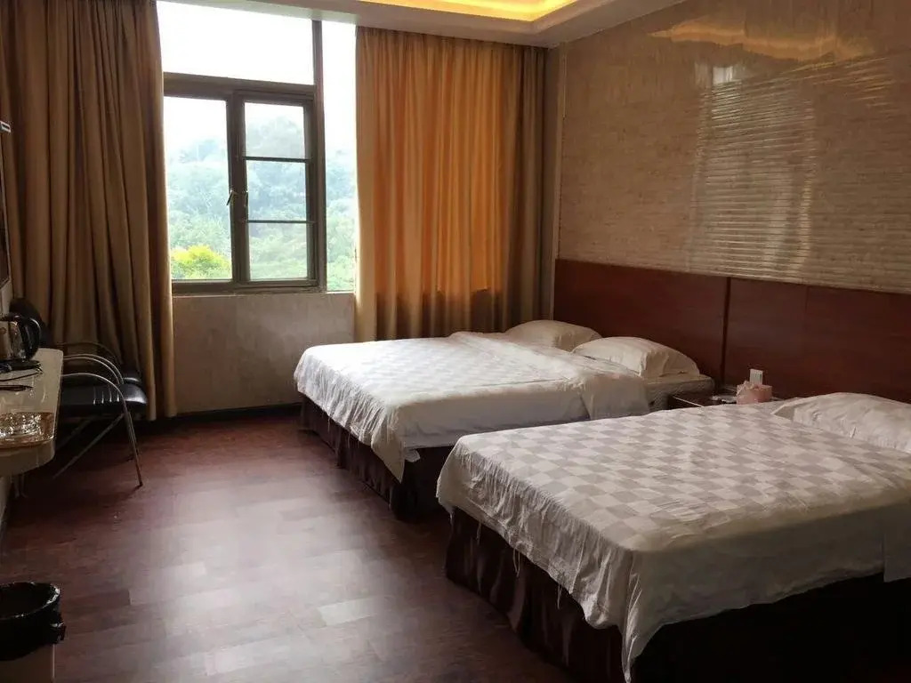 Huizhou Luofu Yixuan Hotel