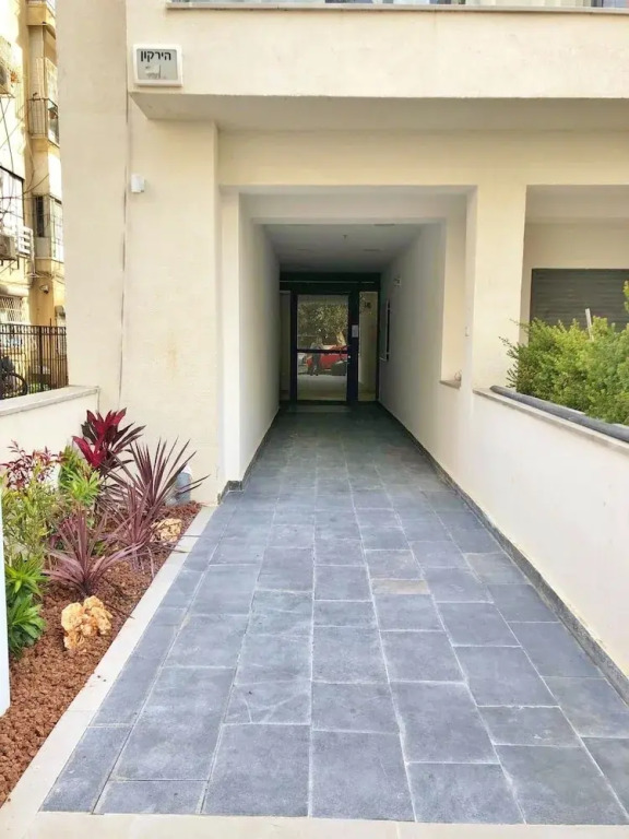 Amazing New 2BR Apt on Hilton Beach