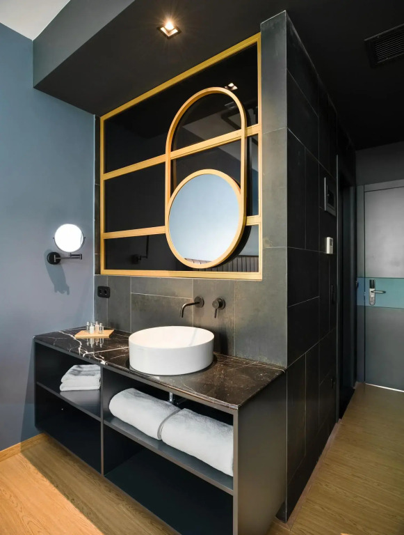 COLORS Hotel Athens