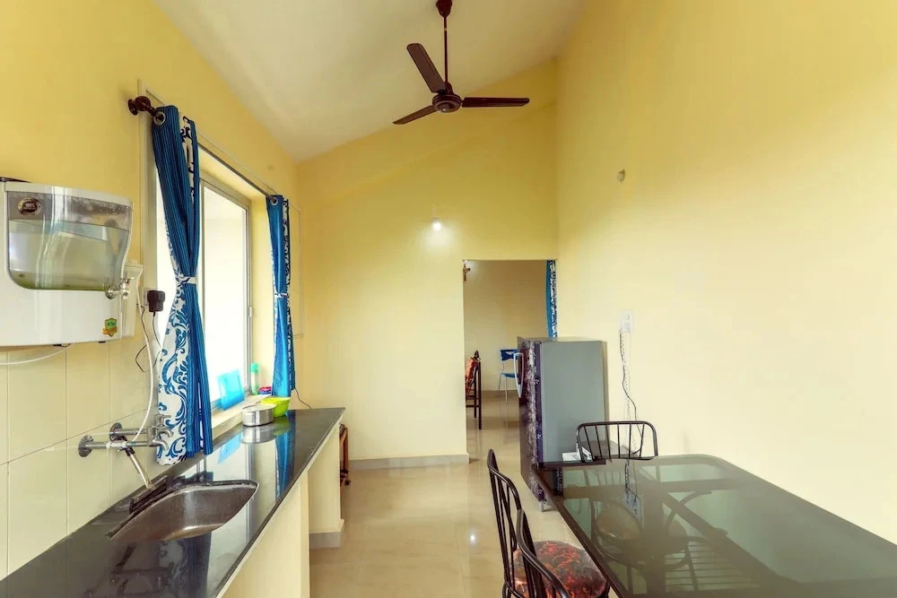 Home Green View 2BHK By OYO Rooms