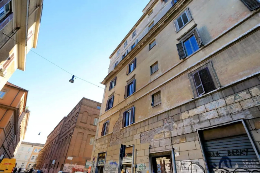 Great Flat near The Center And Termini