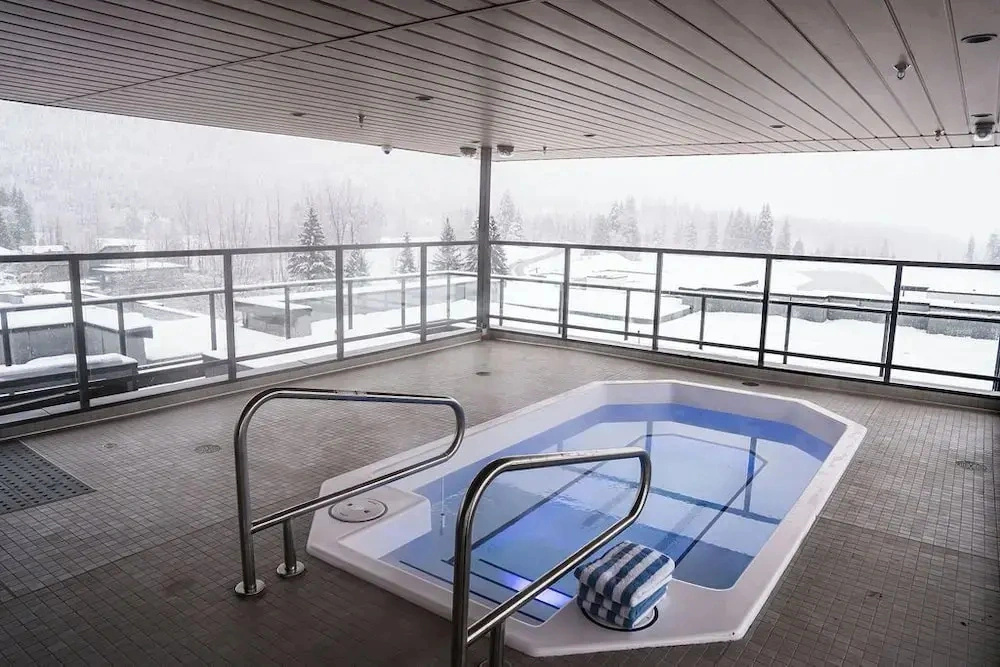 Bluebird by Revelstoke Vacations