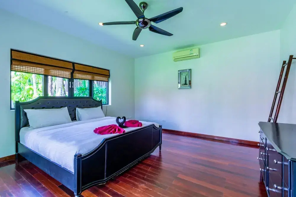5 BR Pool Villa In Great Location - CV5