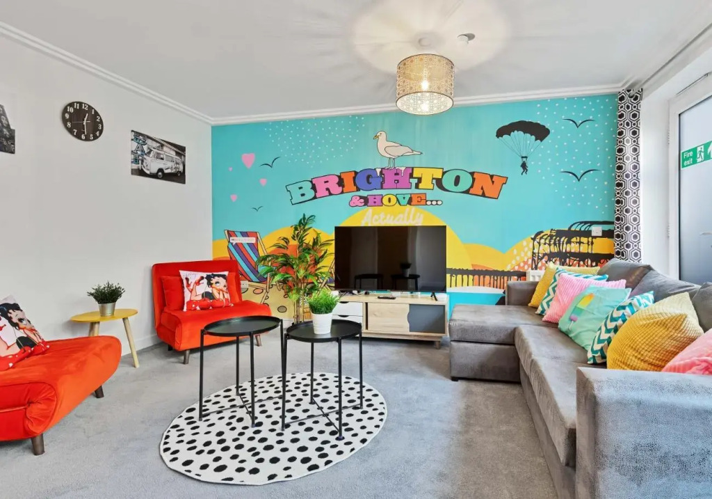 Brighton's Best BIG House 2 | By My Getaways