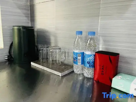 Jinghong Jianya Homestay (Gasa Airport High Speed Railway Station)