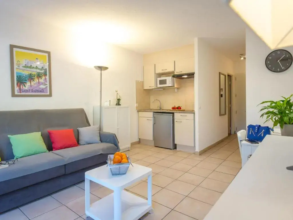 Appartement Saint-Raphaël, 1 pièce, 3 personnes - FR-1-466A-32