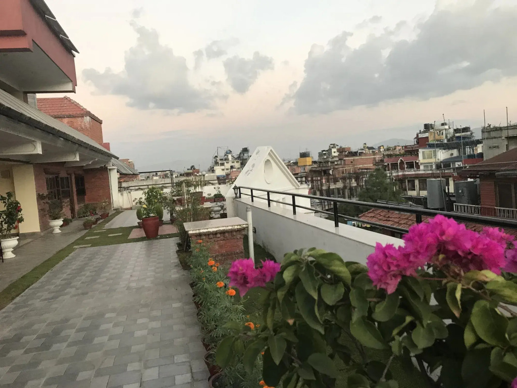 DOM Himalaya Hotel