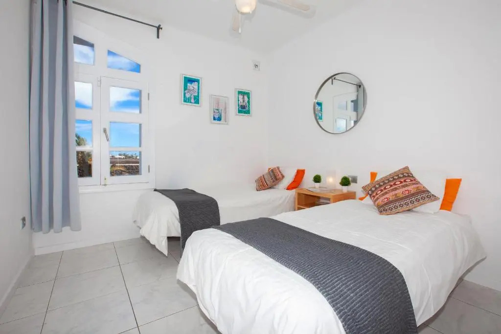 Villa Quiquere - great 4 bedroom Puerto Calero villa with heated pool hot-tub