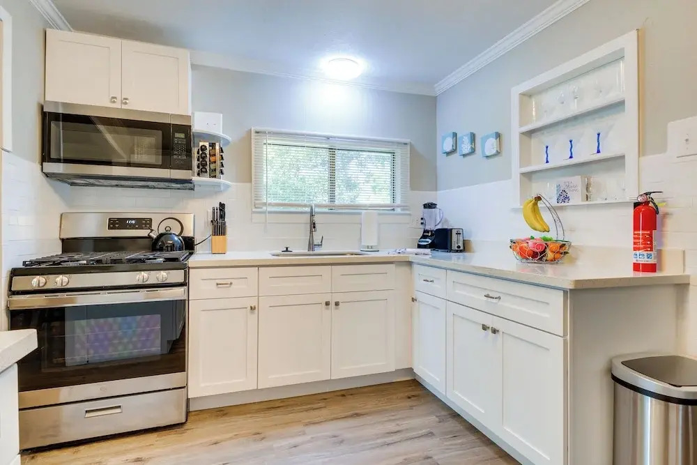 Charming Gulfport Home ~ 2 Mi to Marina