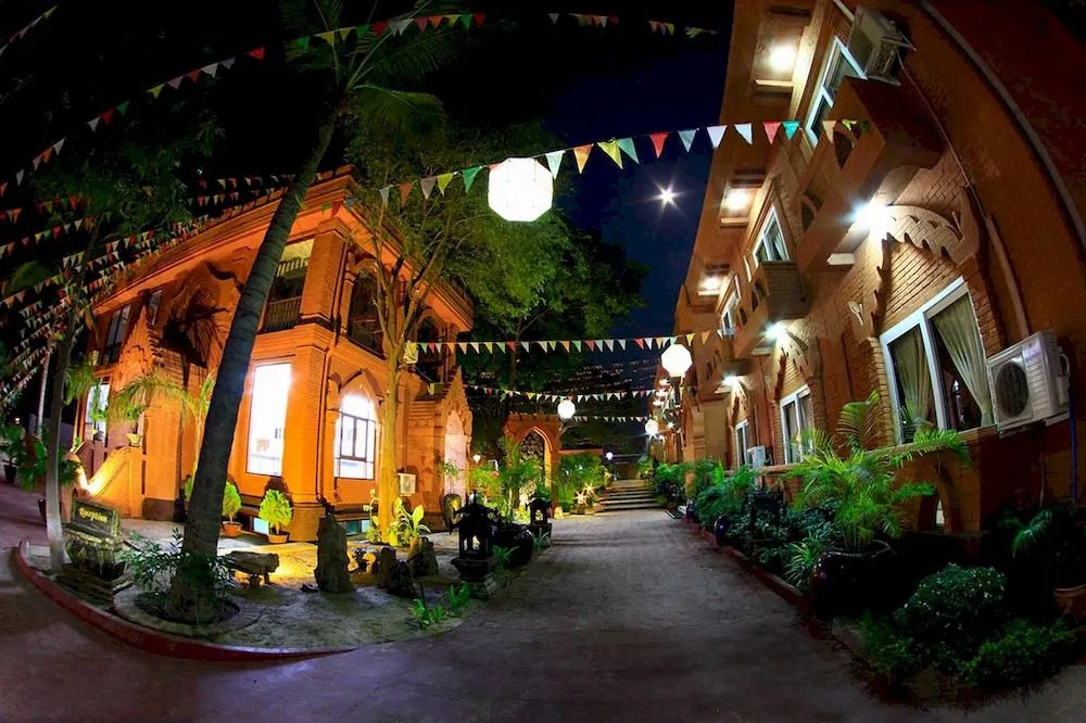 Hotel Sincere Smile Bagan