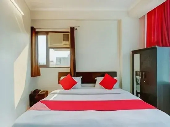 OYO Flagship 75768 Hotel Amaira
