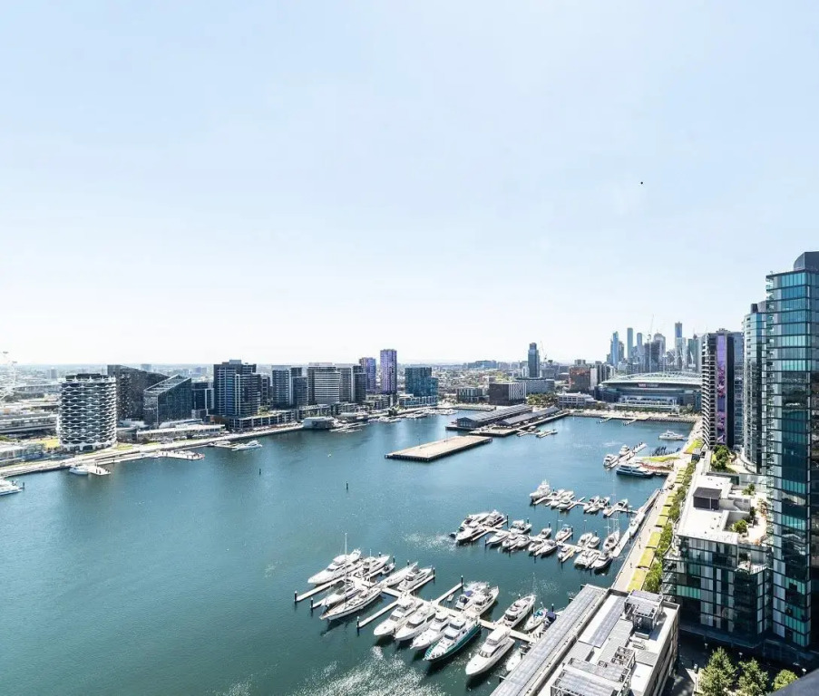 Melbourne Private Apartments - Collins Wharf Waterfront, Docklands