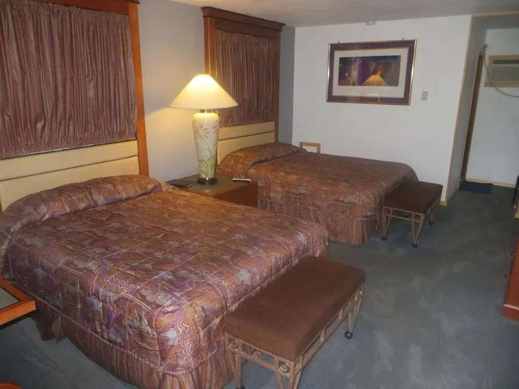 Trails End Motel