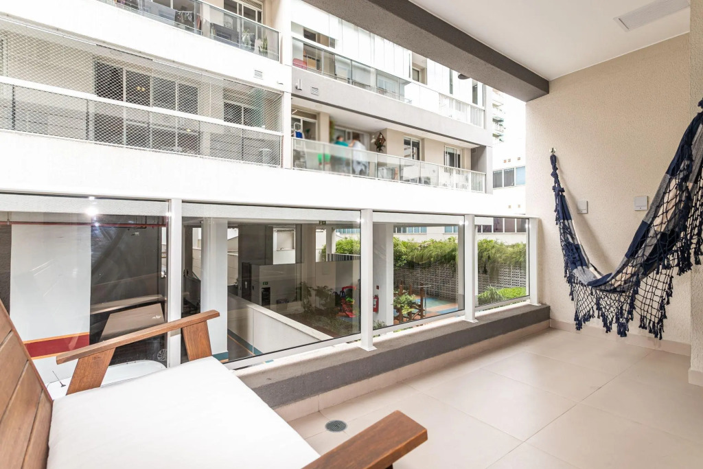 Apartamento Com Garagem Em Botafogo | Rg 96/201