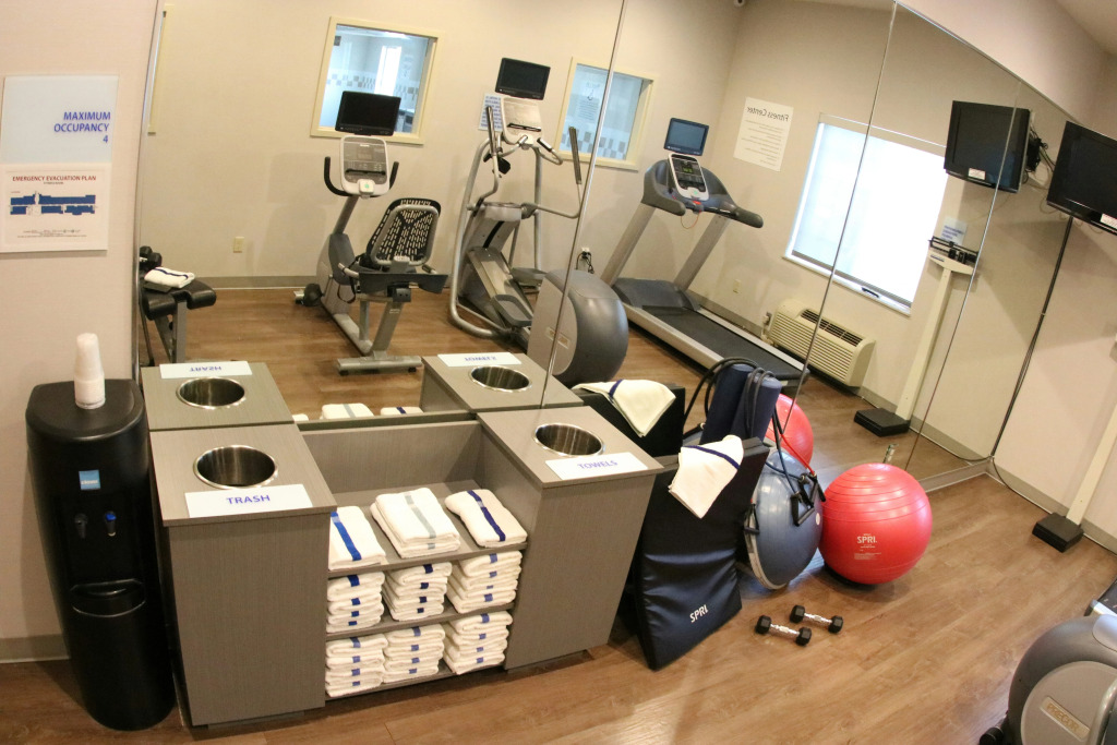 Holiday Inn Express & Suites Cheney by IHG