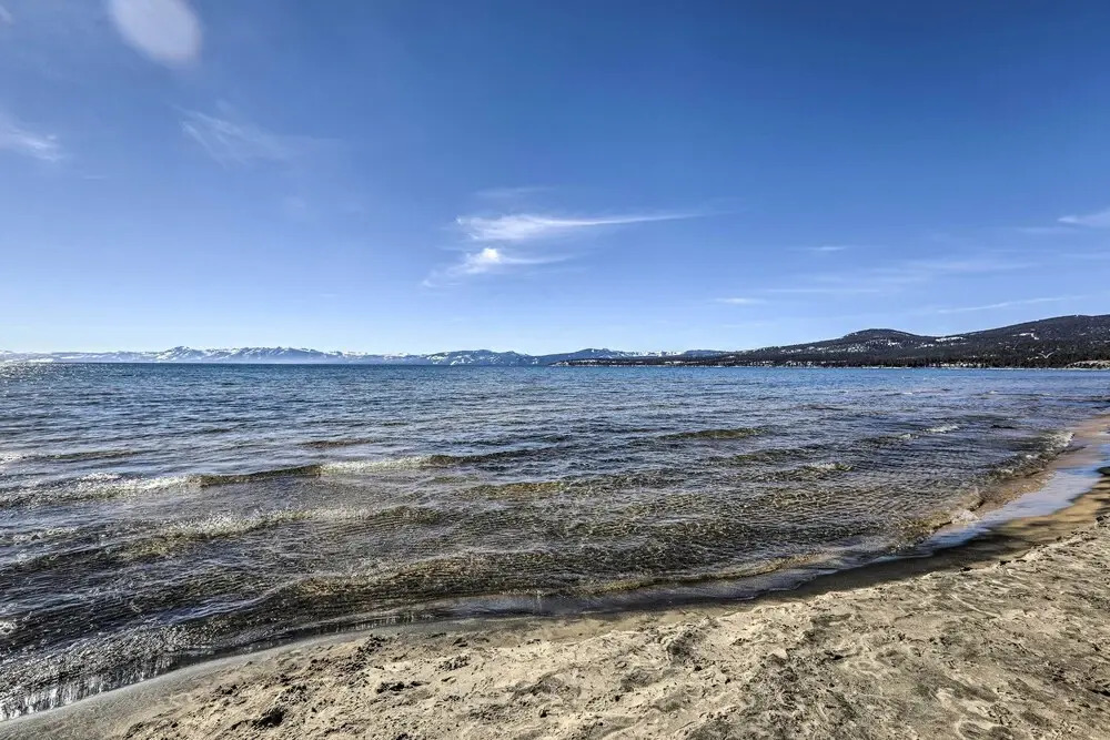 Dog-friendly Kings Beach Log Cabin w/ Hot Tub!
