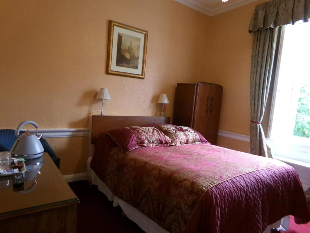 Averon Guest House