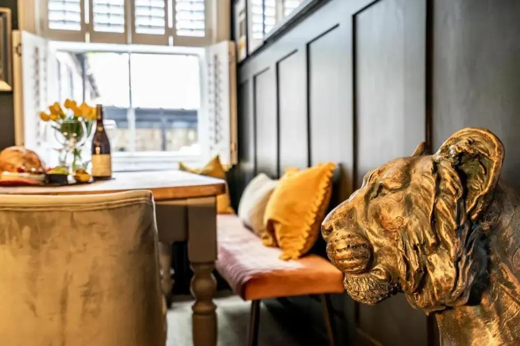 42 is the Answer- Stunning York townhouse appearing on TV Holiday Home Show
