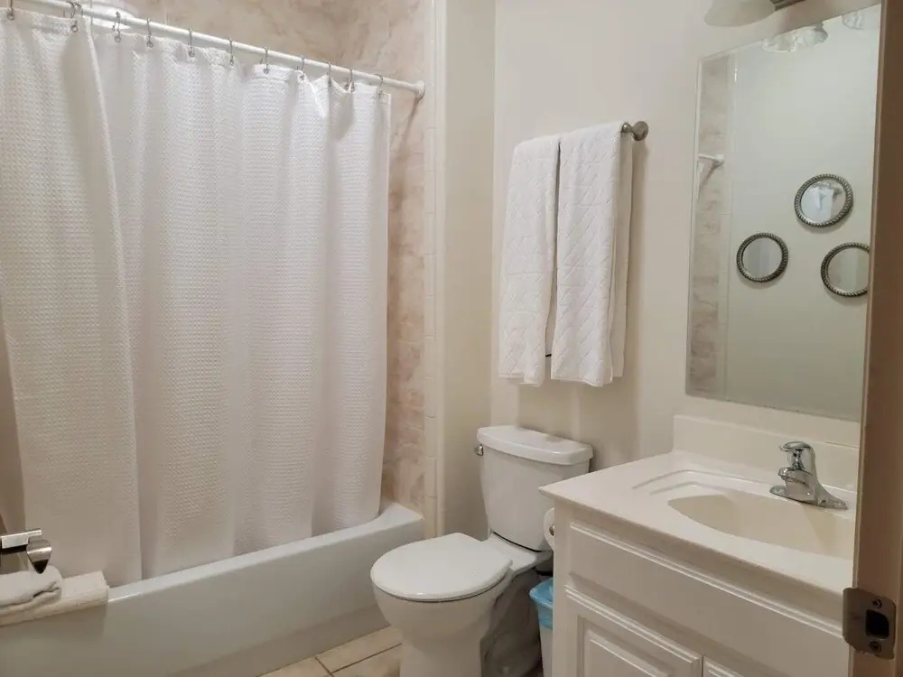 EZ Walk to Beach Poolside 1st Floor Updated 2 Bedroom Home by Redawning