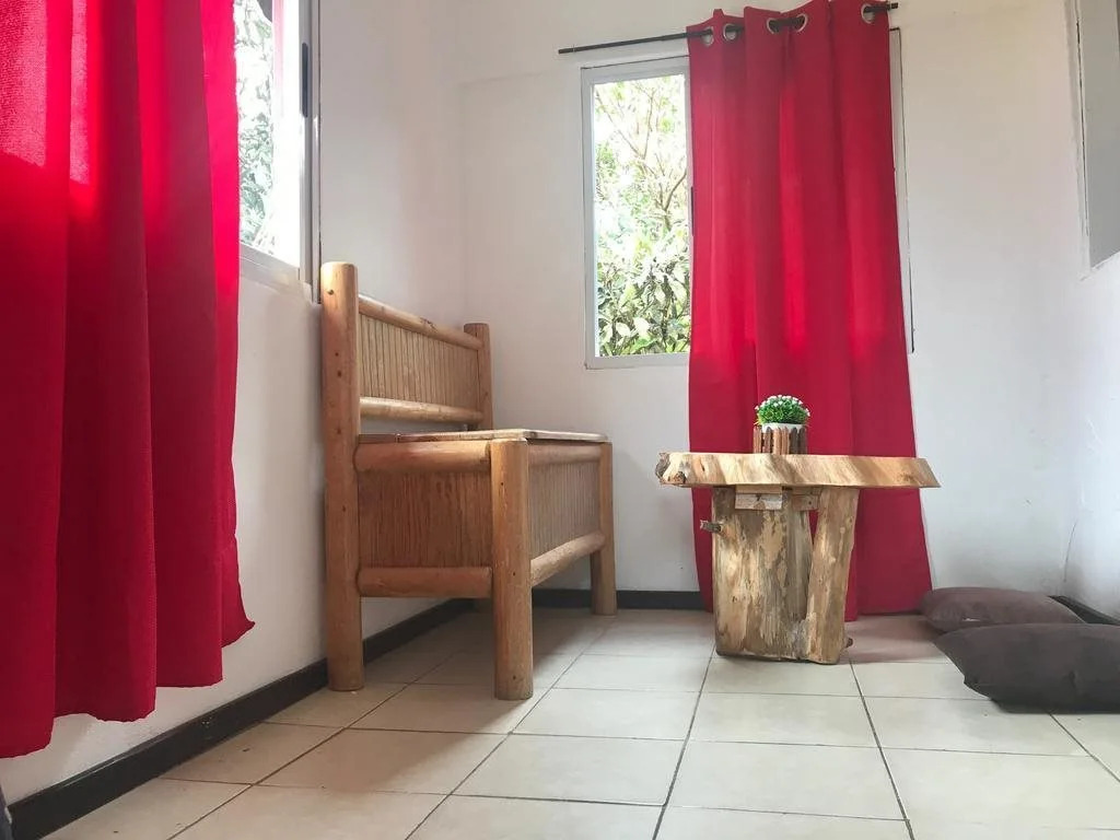 La Petite Maison Cabañas & Hostal
