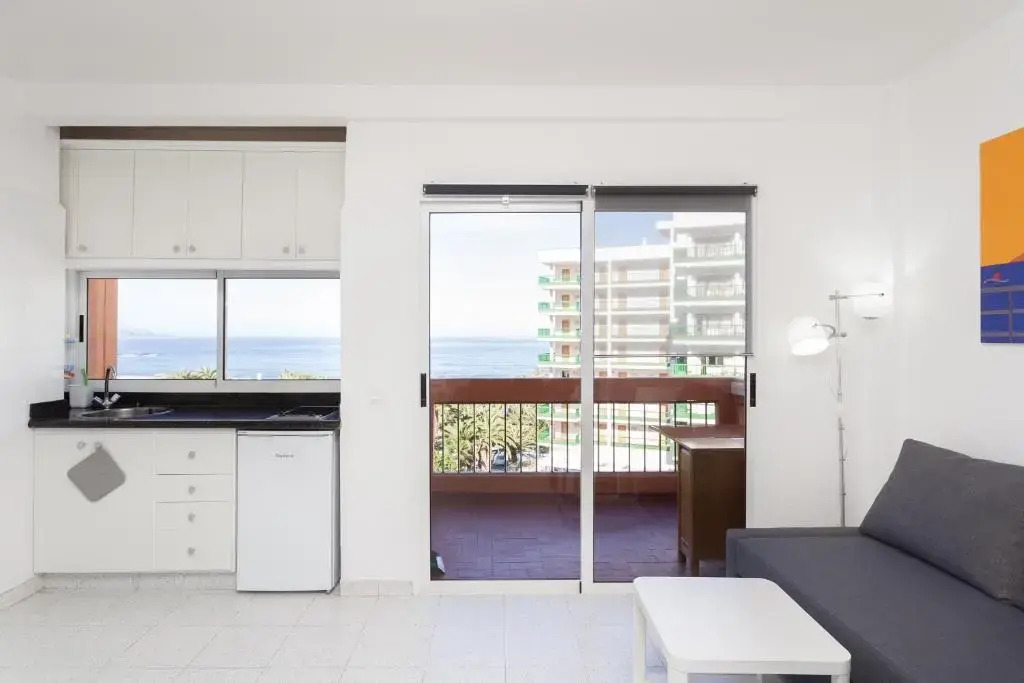 Perla's House Studio with incredible sea view