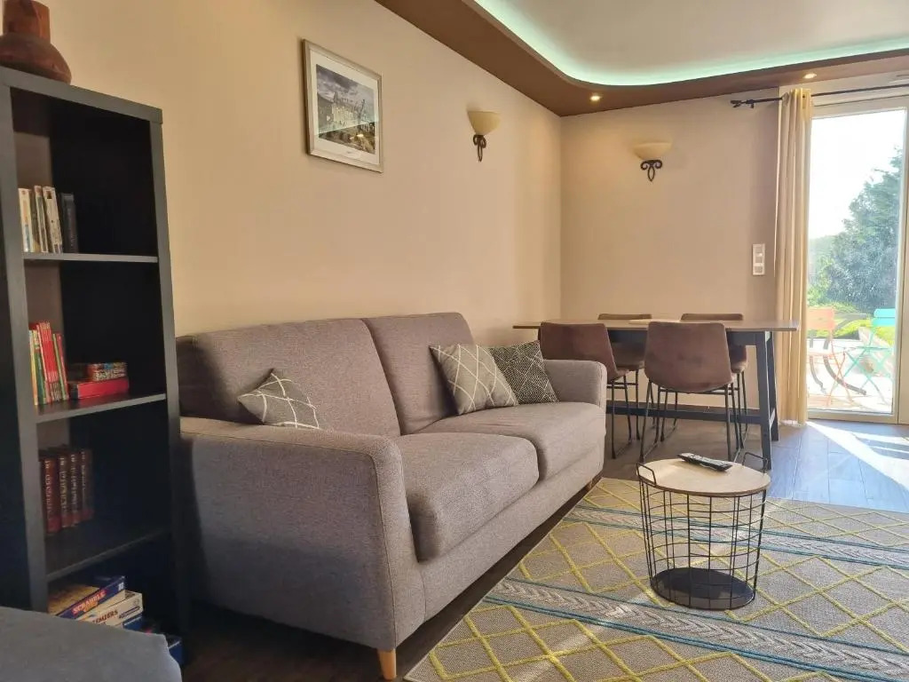 Appartement à la campagne avec piscine