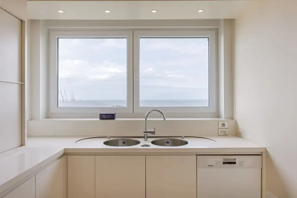 Huswell - Stunning Views Prime Location